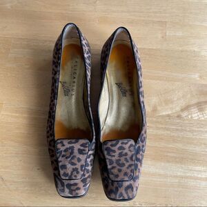 Caligarius Animal print dress shoes size 6.5